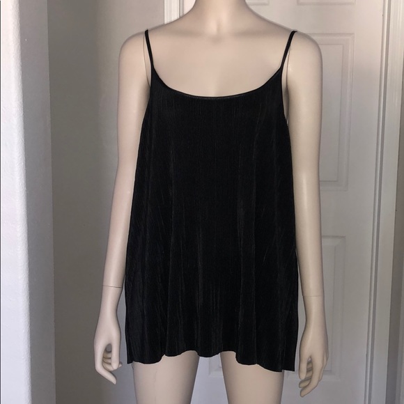 H&M Tops - H&M slinky tank